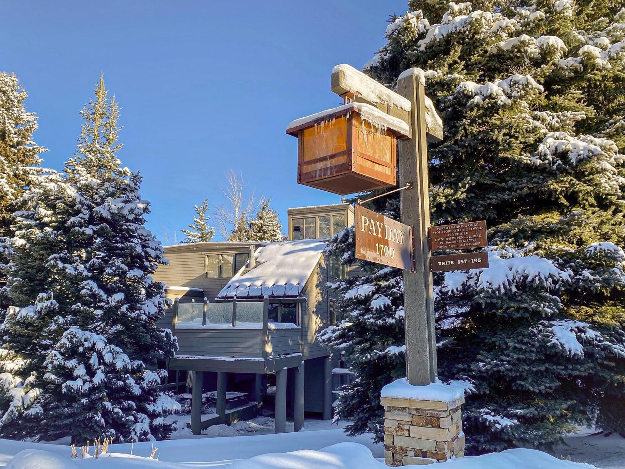 Payday By All Seasons Resort Lodging Парк Сити Екстериор снимка